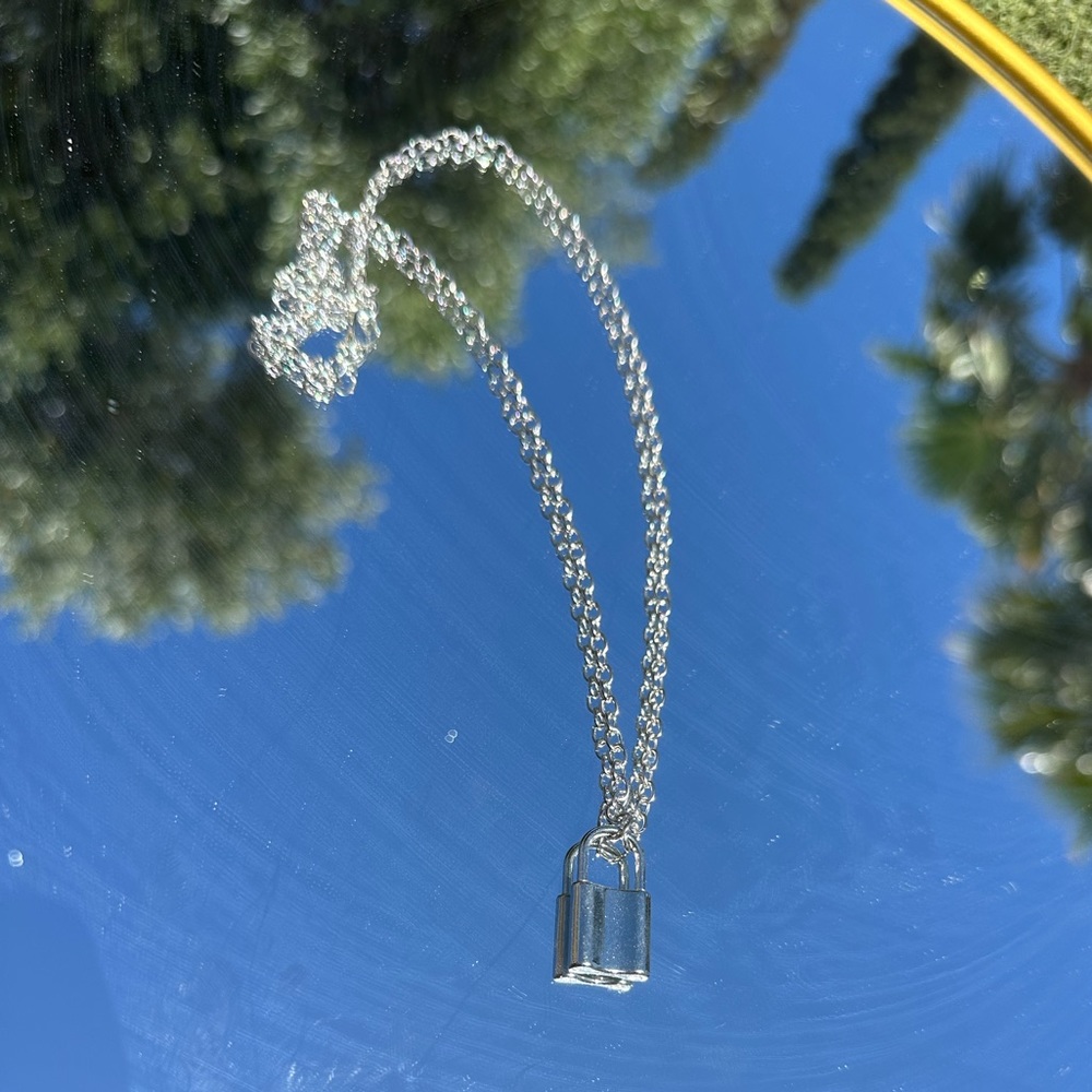 NWT Forever 21 Lock Chain Necklace